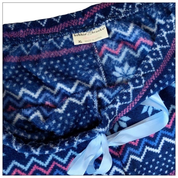 Bobbie Brooks Blue Fleece Snowflake Pattern Lounge And Sleep Pants - Picture 3 of 4